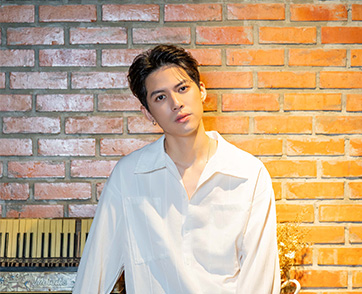 บอส ธนบัตร งามกมลชัย จากเวที AF สู่บทบาทการเป็นนักแสดง